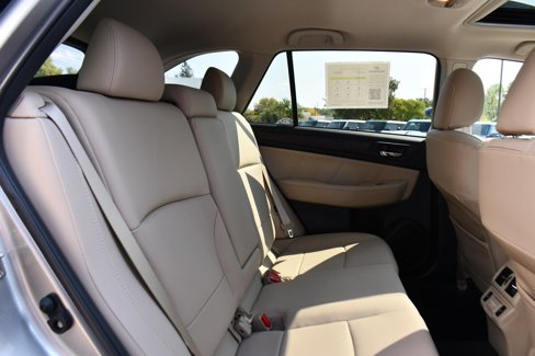 Used 2018 Subaru Outback 2.5i Limited image 18