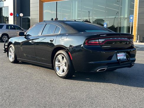 Used 2021 Dodge Charger SXT image 5