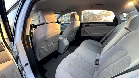 Used 2016 Hyundai Sonata SE image 7