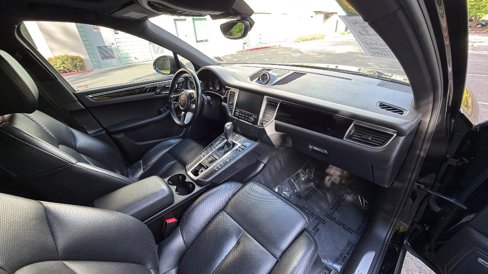 Used 2018 Porsche Macan S image 26