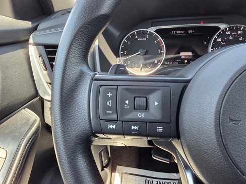 Used 2024 Nissan Rogue SV image 19