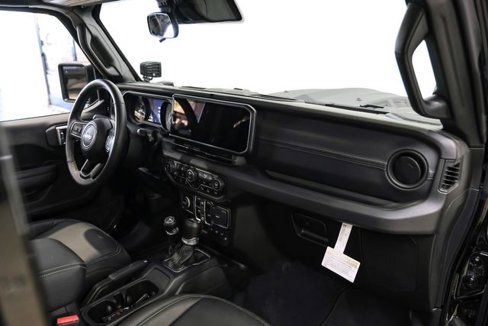 Used 2024 Jeep Wrangler Unlimited Sport image 49