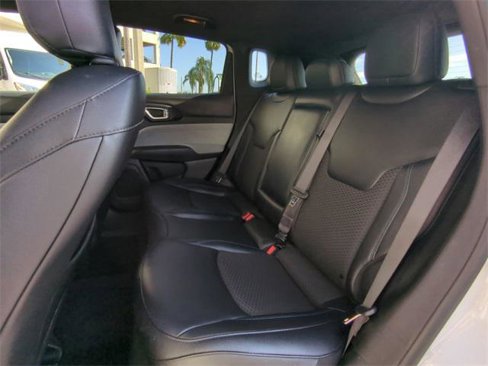 Certified 2024 Jeep Compass Latitude image 15