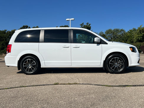 Used 2018 Dodge Grand Caravan SE image 8