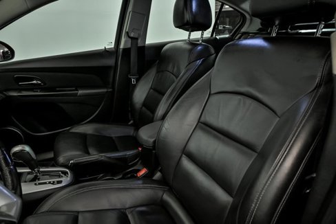 Used 2013 Chevrolet Cruze LT image 11