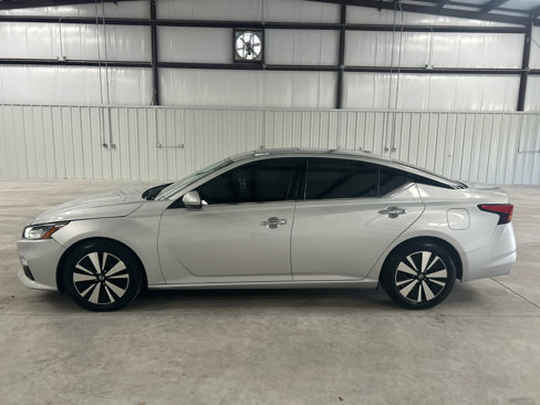Used 2019 Nissan Altima 2.5 SV image 2