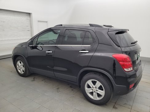 Used 2020 Chevrolet Trax LT w/ LT Convenience Package image 3