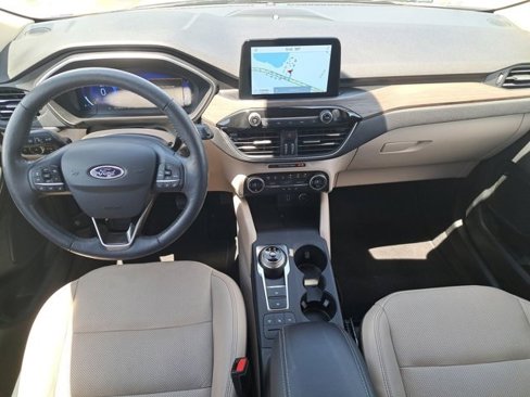 Used 2020 Ford Escape Titanium image 15