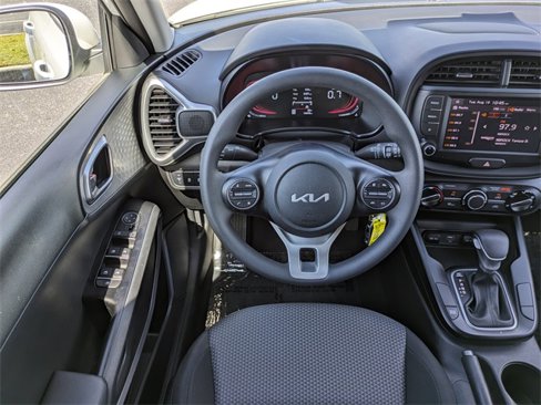Used 2023 Kia Soul LX w/ Option Group 015 image 16