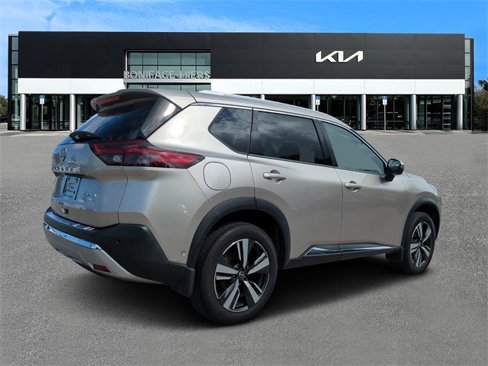 Used 2022 Nissan Rogue Platinum w/ Head-Up Display Package image 3