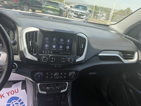 Used 2023 GMC Terrain SLT image 13
