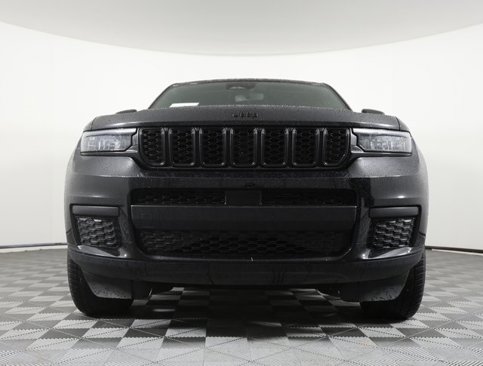 Used 2023 Jeep Grand Cherokee L Laredo image 2