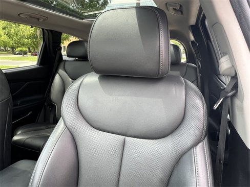 Used 2023 Hyundai Santa Fe SEL w/ Premium Package image 12