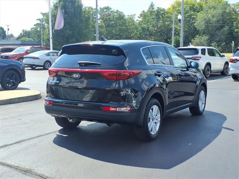 Used 2017 Kia Sportage LX image 3