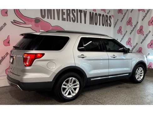 Used 2017 Ford Explorer XLT w/ Equipment Group 202A image 10