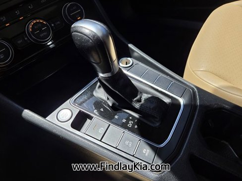 Used 2019 Volkswagen Jetta SEL image 25