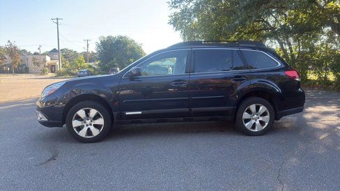 Used 2012 Subaru Outback 2.5i Premium w/ All-Weather Pkg image 5
