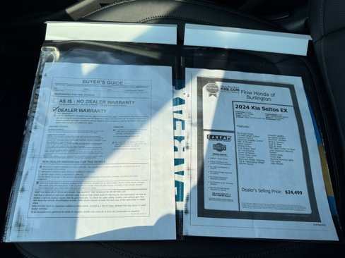 Used 2024 Kia Seltos EX image 37