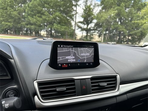 Used 2018 MAZDA MAZDA3 Touring image 18
