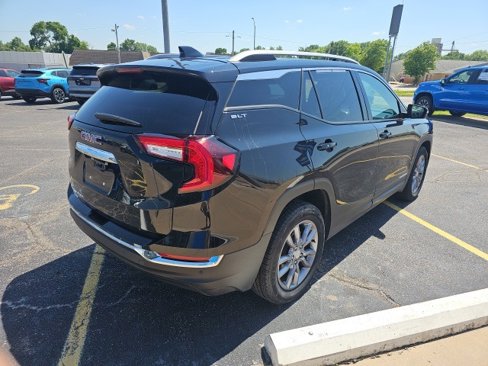 Used 2023 GMC Terrain SLT image 7