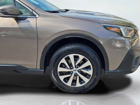 Used 2022 Subaru Outback Premium image 11