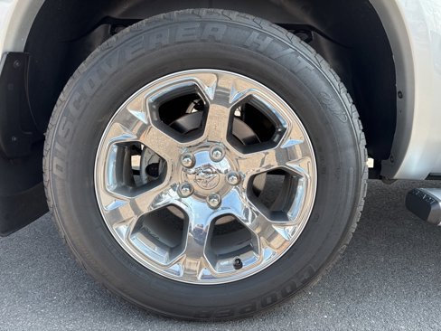 Used 2016 RAM 1500 Laramie image 12