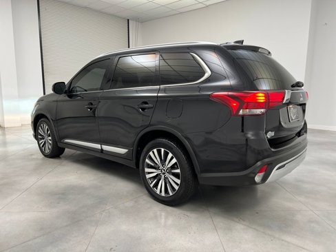 Used 2020 Mitsubishi Outlander SE image 5