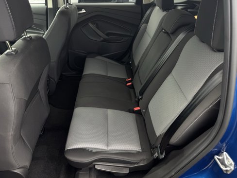 Used 2017 Ford Escape SE w/ SE Cold Weather Package image 5