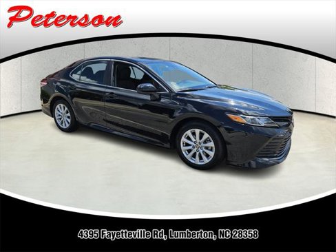 Certified 2020 Toyota Camry LE image 1