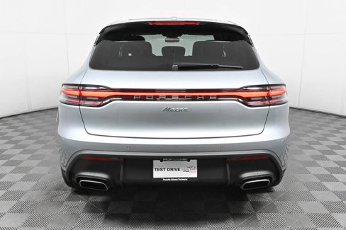 Certified 2025 Porsche Macan image 27