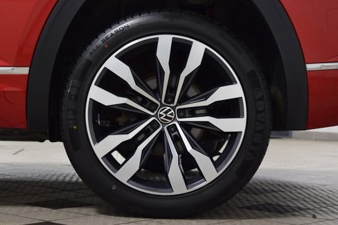 Used 2021 Volkswagen Atlas Cross Sport SEL R-Line image 27