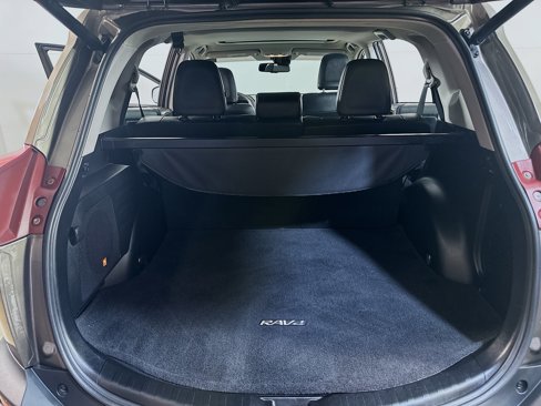 Used 2015 Toyota RAV4 Limited image 9