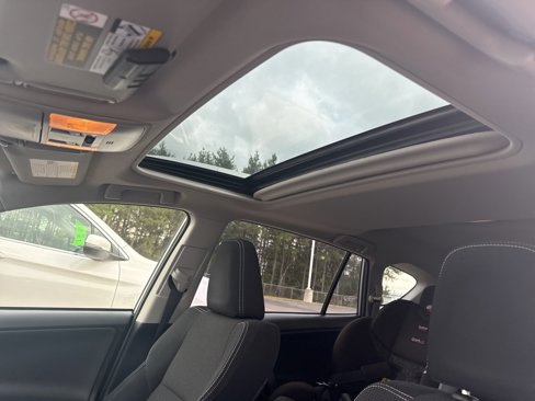 Used 2018 Toyota RAV4 XLE image 8