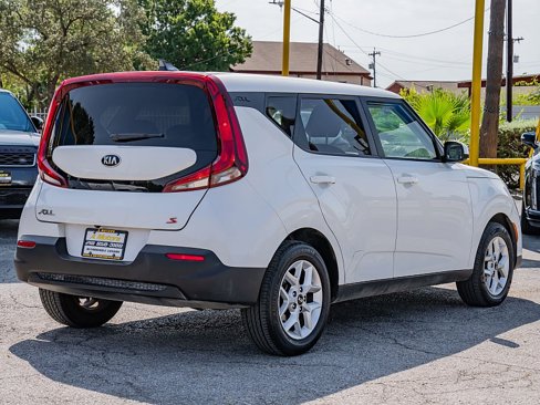 Used 2021 Kia Soul S image 5