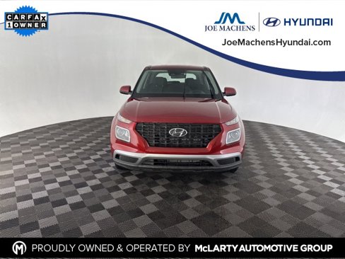 Used 2024 Hyundai Venue SE image 2