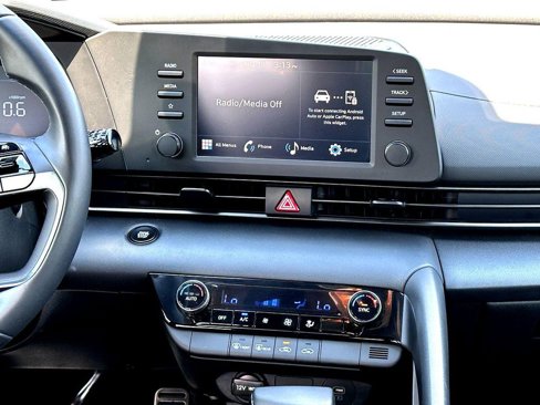 Used 2025 Hyundai Elantra Sport image 27