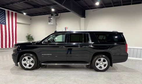 Used 2016 Chevrolet Suburban LTZ image 2