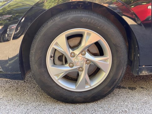 Used 2023 Hyundai Elantra SE image 33