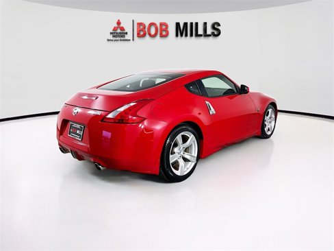 Used 2011 Nissan 370Z Coupe image 7