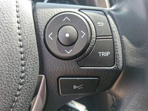 Used 2018 Toyota RAV4 XLE image 22