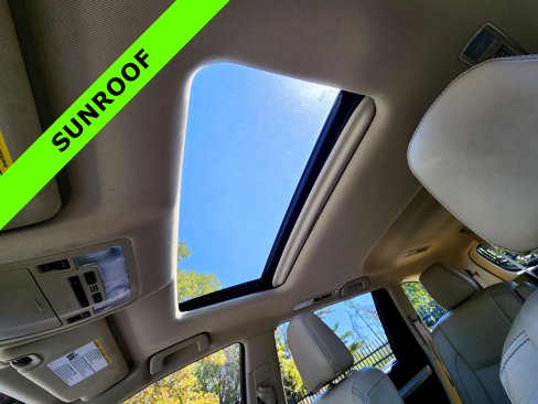 Used 2017 Toyota Highlander AWD V6 image 18