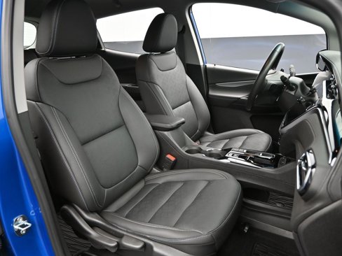 Used 2023 Chevrolet Bolt LT w/ Infotainment Package image 28