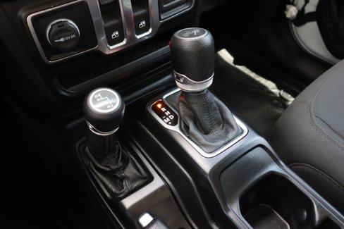 Used 2022 Jeep Wrangler Sport image 21
