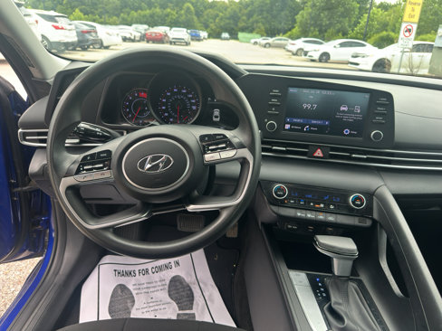 Used 2023 Hyundai Elantra SEL image 10