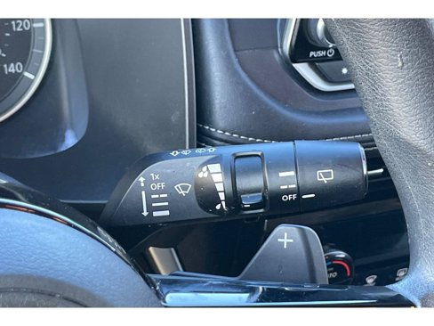Used 2021 Nissan Rogue SV image 36