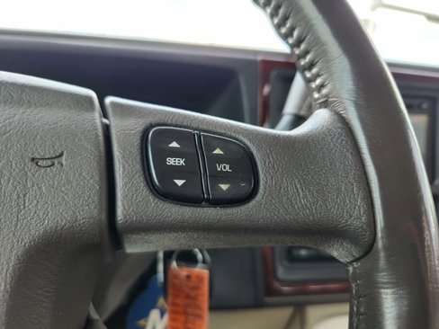 Used 2005 Cadillac Escalade EXT image 18