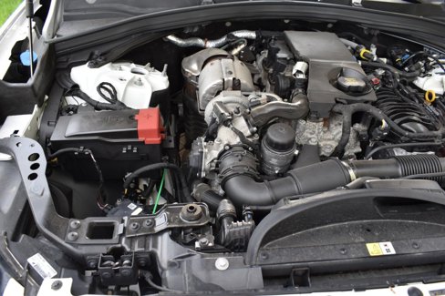 Used 2018 Jaguar F-PACE Premium image 49