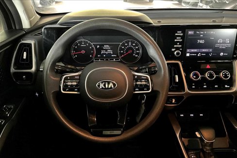 Used 2021 Kia Sorento LX image 5