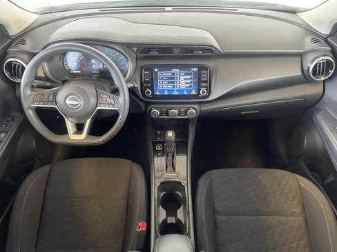 Used 2024 Nissan Kicks SV image 6