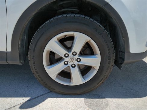 Used 2013 Toyota RAV4 XLE image 11